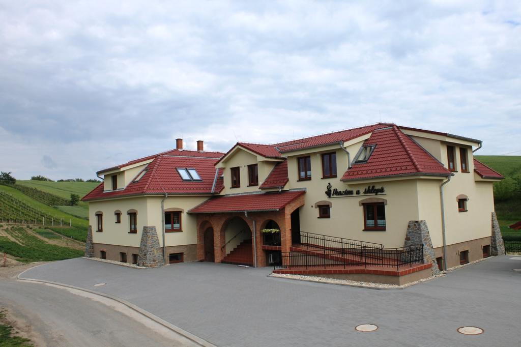 Hovorany Penzion U Sklepu酒店 外观 照片